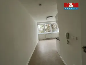 Pronájem bytu 1+kk, Kopřivnice, Komenského, 22 m2