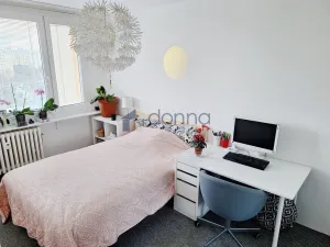 Pronájem bytu 3+1, Praha, Zdiměřická, 73 m2