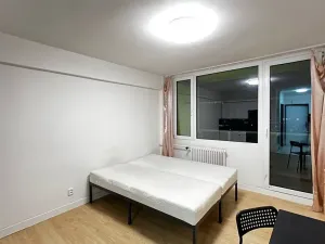 Pronájem bytu 1+kk, Praha - Radotín, Vrážská, 25 m2
