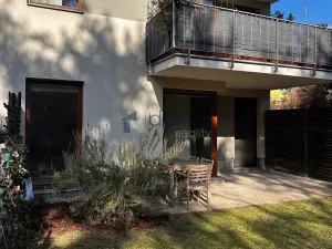 Pronájem bytu 2+kk, Praha, Na Srážku, 68 m2