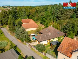 Prodej rodinného domu, Hajany, 285 m2