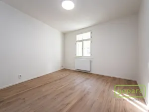 Pronájem bytu 1+1, Praha - Smíchov, Pod Barvířkou, 32 m2