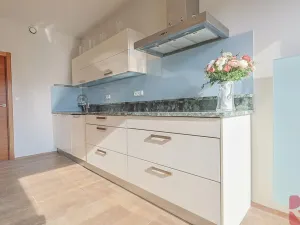 Prodej bytu 4+kk, Praha - Uhříněves, V bytovkách, 116 m2