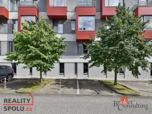 Pronájem bytu 1+kk, Praha, Trmická, 40 m2