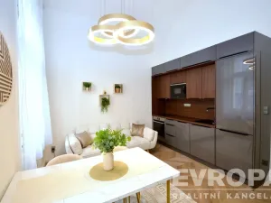 Pronájem bytu 2+kk, Praha - Vinohrady, U Zvonařky, 40 m2