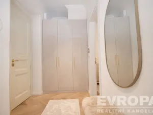 Pronájem bytu 2+kk, Praha - Vinohrady, U Zvonařky, 40 m2