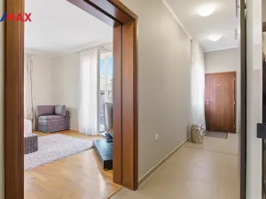 Prodej bytu 3+kk, Karlovy Vary, Jateční, 100 m2