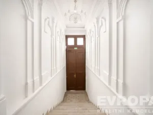 Pronájem bytu 2+kk, Praha - Vinohrady, U Zvonařky, 69 m2