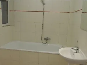 Pronájem bytu 1+kk, Praha - Michle, Nuselská, 46 m2