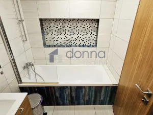 Pronájem bytu 3+kk, Praha, Molákova, 72 m2