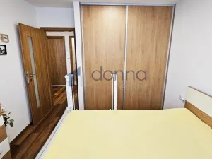 Pronájem bytu 3+kk, Praha, Molákova, 72 m2