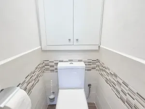 Pronájem bytu 4+1, Praha - Kobylisy, Chabařovická, 97 m2