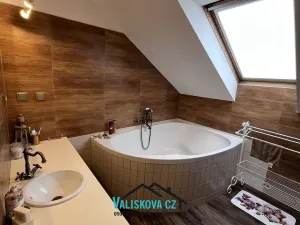 Prodej činžovního domu, Kroměříž, Malý val, 110 m2