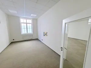 Pronájem kanceláře, Praha - Smíchov, Nádražní, 98 m2