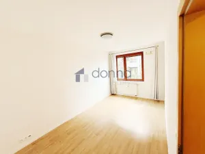Pronájem bytu 3+kk, Praha, Jeremenkova, 64 m2