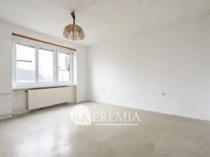 Prodej bytu 3+1, Měrunice, 69 m2