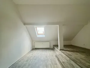 Pronájem bytu 2+kk, Ostrava - Přívoz, Hájkova, 40 m2