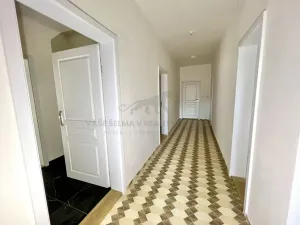 Pronájem bytu 1+1, Jáchymov, třída Dukelských hrdinů, 29 m2