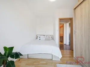 Prodej bytu 3+kk, Ostrov, Vančurova, 70 m2