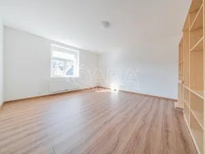 Pronájem bytu 3+1, Praha - Velká Chuchle, V úvoze, 80 m2