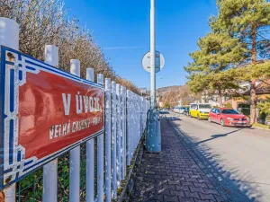 Pronájem bytu 3+1, Praha - Velká Chuchle, V úvoze, 80 m2