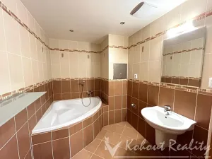 Pronájem bytu 2+kk, Praha - Záběhlice, Mattioliho, 61 m2