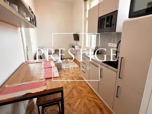 Pronájem bytu 2+kk, Praha - Smíchov, Nádražní, 32 m2
