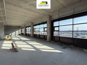 Pronájem skladu, Plzeň - Skvrňany, Ke Karlovu, 737 m2