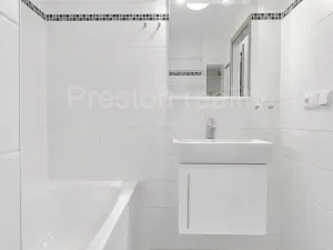 Pronájem bytu 1+kk, Praha - Troja, Písečná, 26 m2