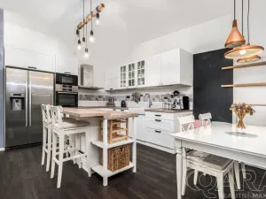 Pronájem bytu 4+kk, Čelákovice, náměstí 5. května, 114 m2