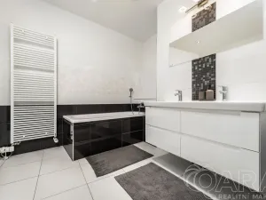 Pronájem bytu 4+kk, Čelákovice, náměstí 5. května, 114 m2
