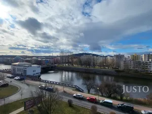 Prodej bytu 2+1, Písek - Budějovické Předměstí, nábřeží 1. máje, 64 m2