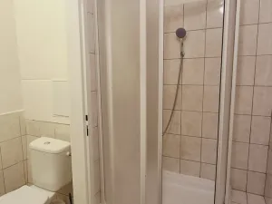 Pronájem kanceláře, Praha - Kobylisy, Pohnertova, 42 m2