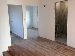 Prodej rodinného domu, Polerady, 380 m2