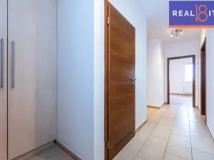 Prodej bytu 3+kk, Praha, Symfonická, 89 m2