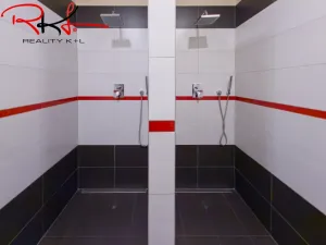 Pronájem výrobních prostor, Martiněves, 198 m2