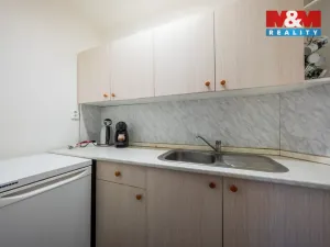 Pronájem výrobních prostor, Žďár, 1089 m2