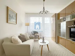 Pronájem bytu 2+kk, Praha, Rajmonova, 43 m2