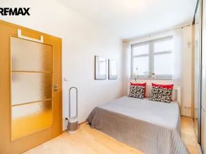 Pronájem bytu 2+kk, Praha - Libeň, Českomoravská, 59 m2