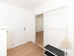 Pronájem bytu 1+1, Praha - Bohnice, Eledrova, 38 m2