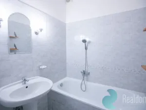 Pronájem bytu 1+1, Praha - Smíchov, Stroupežnického, 43 m2