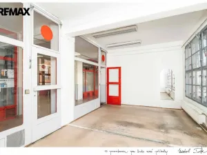 Pronájem obchodního prostoru, Zlín, třída Tomáše Bati, 25 m2