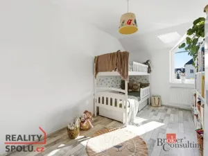 Prodej bytu 3+kk, Sezemice, Nerudova, 65 m2