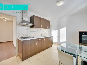 Prodej bytu 2+1, Olomouc - Hejčín, Ladova, 66 m2