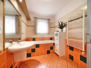 Prodej bytu 3+kk, Líšnice, 74 m2