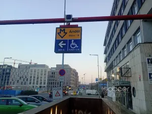 Pronájem bytu 1+kk, Praha - Smíchov, Randova, 40 m2