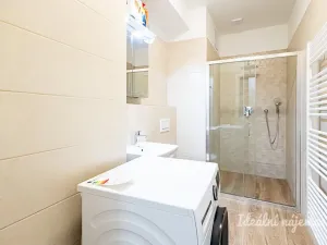 Pronájem bytu 1+kk, Praha - Holešovice, Heřmanova, 32 m2