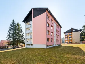 Prodej bytu 3+1, Studená, Komenského, 74 m2