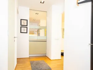 Pronájem bytu 2+kk, Praha - Nusle, Pod vilami, 103 m2