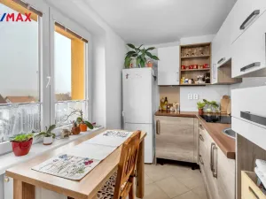 Prodej bytu 3+1, Ostroměř, T. G. Masaryka, 68 m2